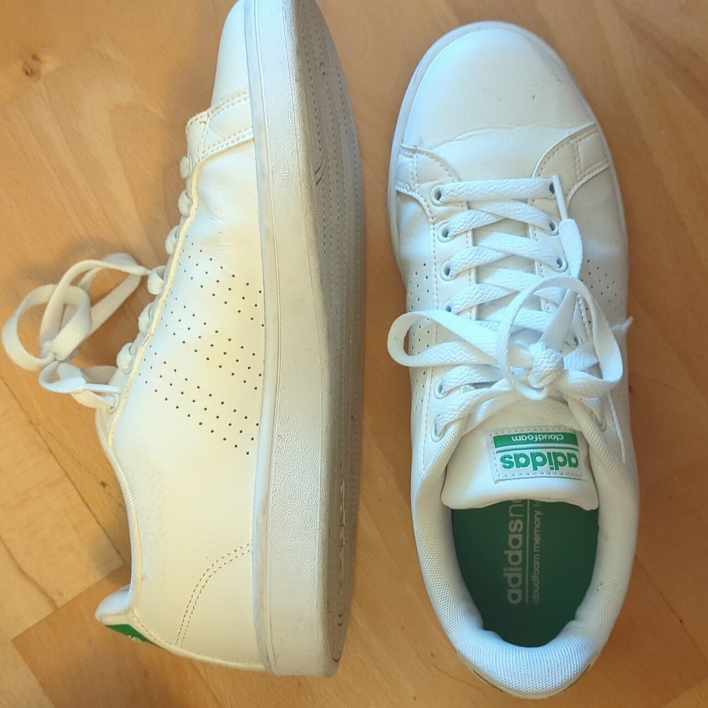 Men's 9US Adidas cloudfoam green and white